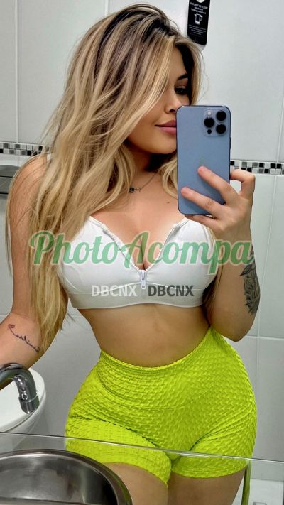Carol, mulher que faz videochamadas e sexting