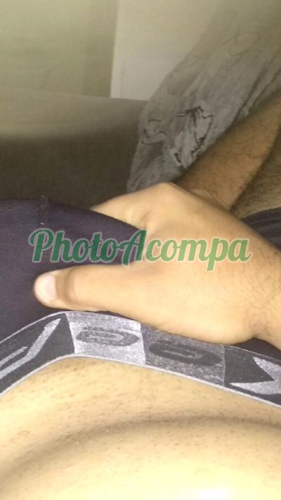 Bryan, homem que faz massagens eróticas em Florianópolis