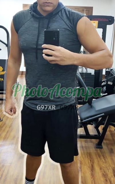 Tom, garoto de programa em São Conrado (RJ)