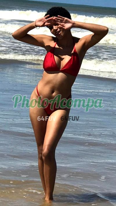 Lia, mulher que faz videochamadas e sexting