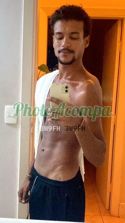 Henri, garoto de programa em Macaé