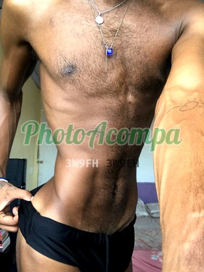 Henri, garoto de programa em Macaé