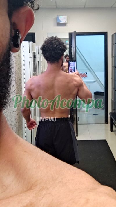 Doug, garoto de programa em Uberlândia