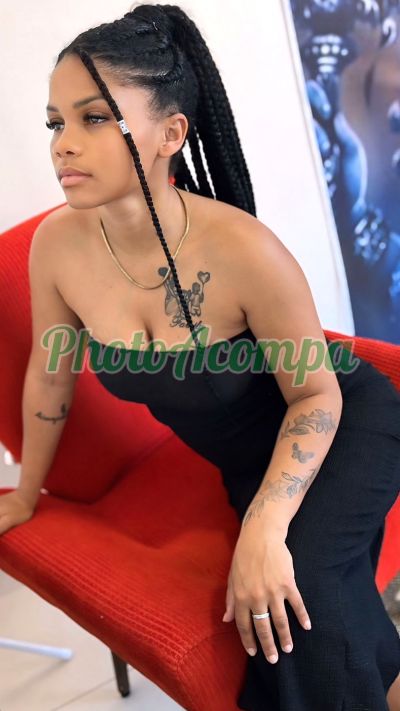 Stefany, mulher que faz massagens eróticas em Porto Alegre