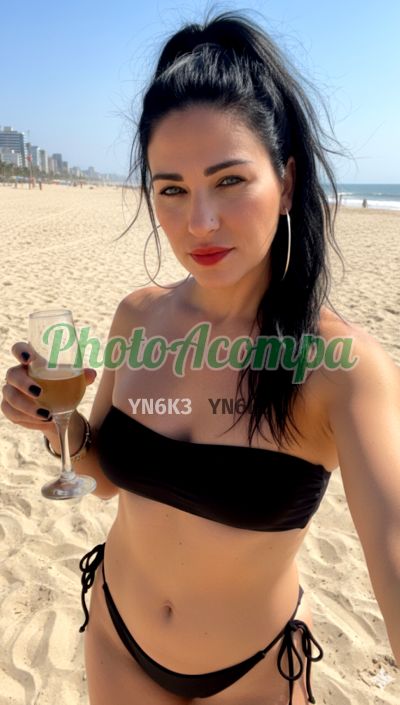 Julia Medeiros, garota de programa em Santos