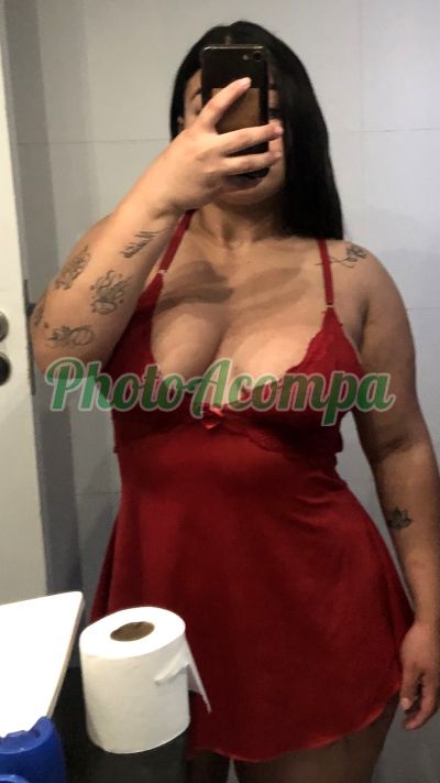 Hellen, escort em Paracambi