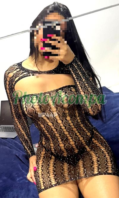 Sarah, mulher que faz videochamadas e sexting