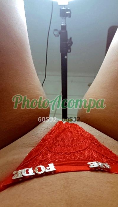 Laila, mulher que faz videochamadas e sexting