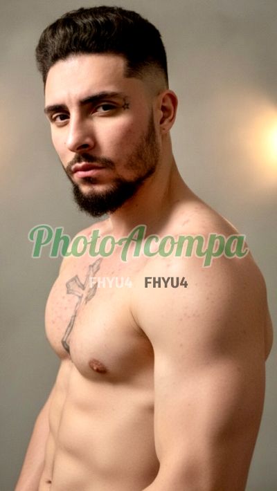 Logan LeBlanc, garoto de programa em Balneário Camboriú