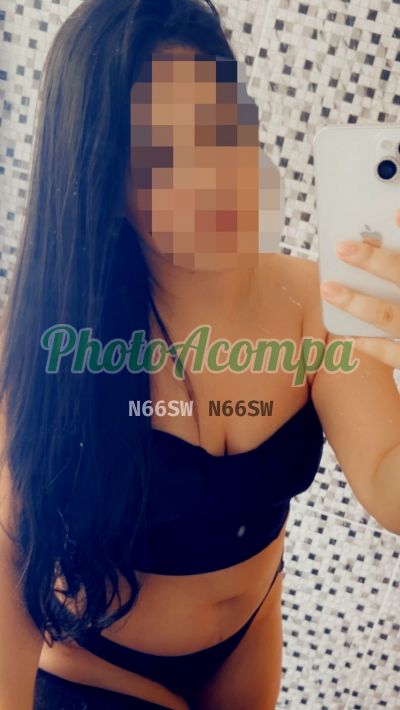 Bela, mulher que faz videochamadas e sexting