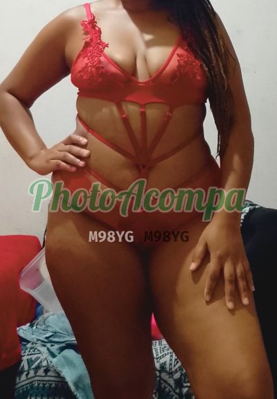 Valentina Santos, mulher que faz videochamadas e sexting