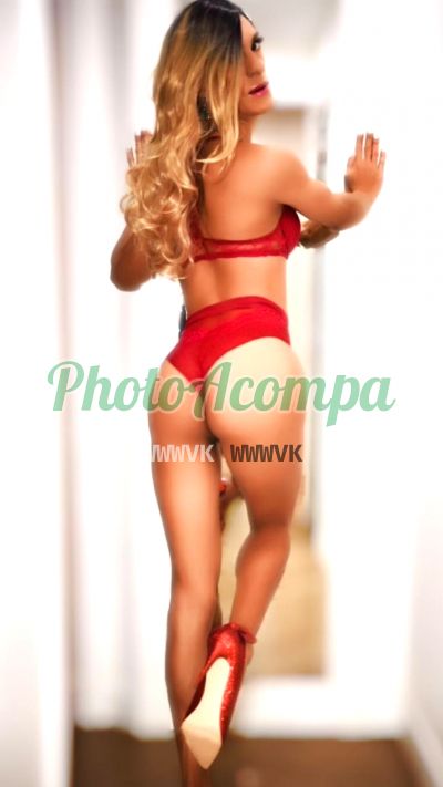 Gabriella Versailles, travesti em Boa Viagem (Recife)