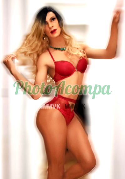 Gabriella Versailles, travesti em Boa Viagem (Recife)