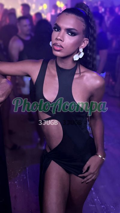 Mari, travesti em Recife