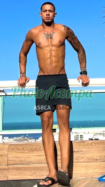 Nicollas Benner, garoto de programa em Copacabana (RJ)