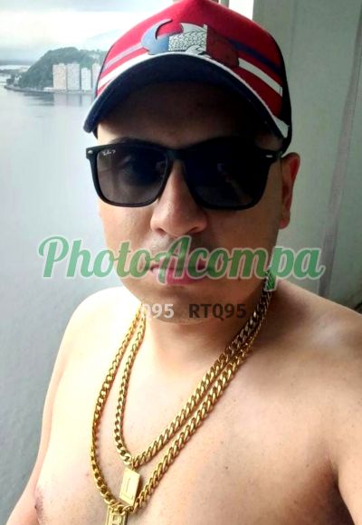 Max, garoto de programa em São Paulo