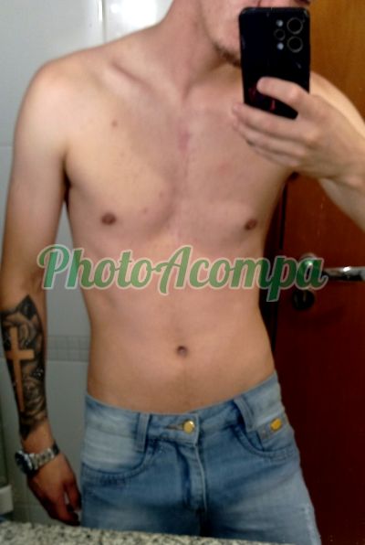 Gustavo, garoto de programa em Balneário Camboriú