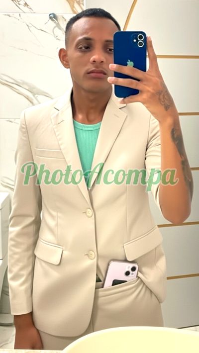 Moreno Carioca, garoto de programa em Mesquita