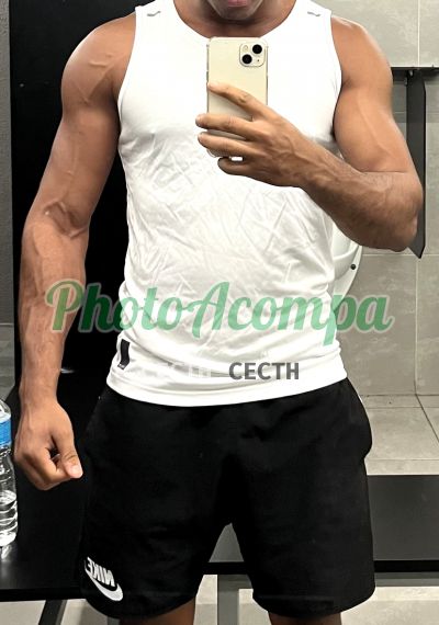 Leo, garoto de programa no Rio de Janeiro