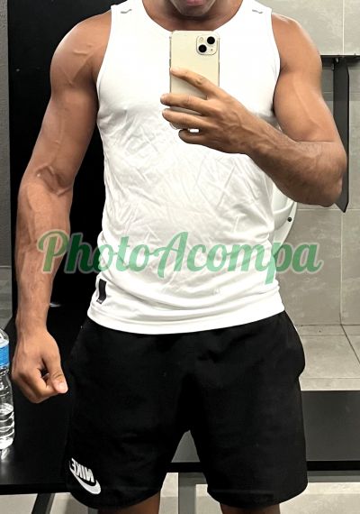 Leo, garoto de programa no Rio de Janeiro