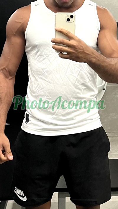 Leo, garoto de programa no Rio de Janeiro