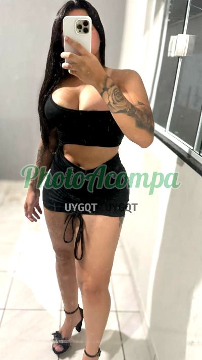 Biah Santos, mulher que faz videochamadas e sexting