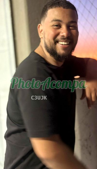Samir, homem que faz massagens eróticas em Americana