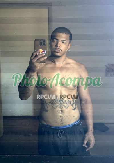 Yan, homem que faz massagens eróticas em Ribeirão Preto