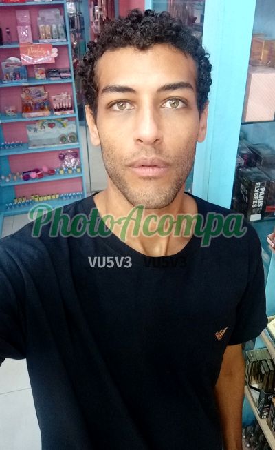 Ângelo, garoto de programa na Zona Norte (RJ)