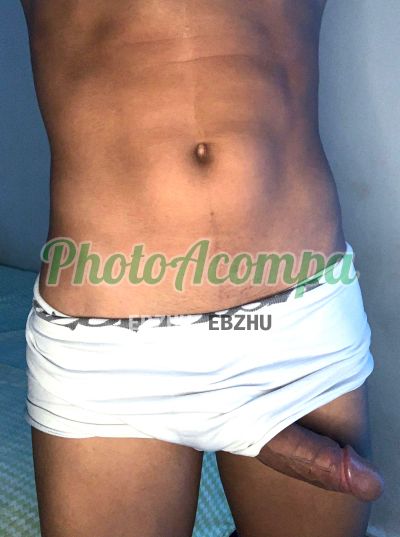 Moreno (21) 98114-8824, garoto de programa em Copacabana (RJ)