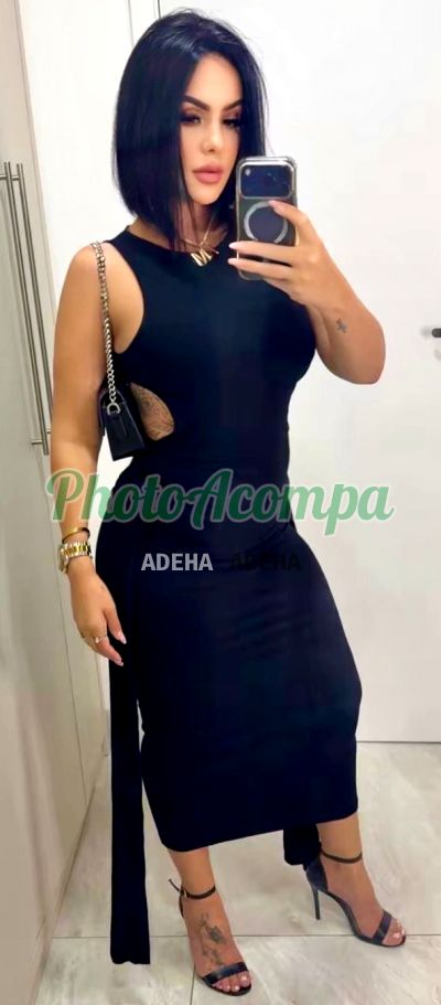 Karolina Dias, mulher que faz videochamadas e sexting