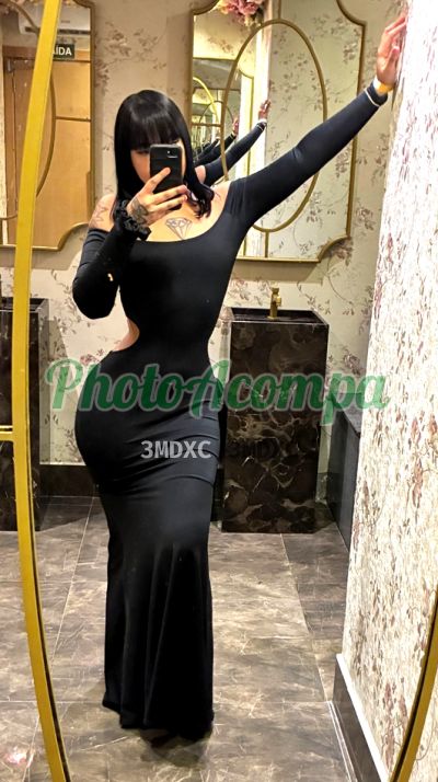 Zahara Niyati, mulher que faz massagens eróticas em Araraquara