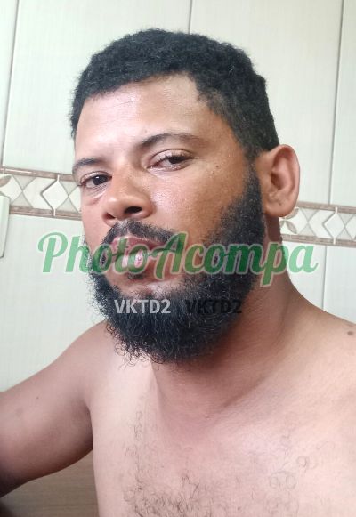 Leo bahia, garoto de programa em Rio das Ostras