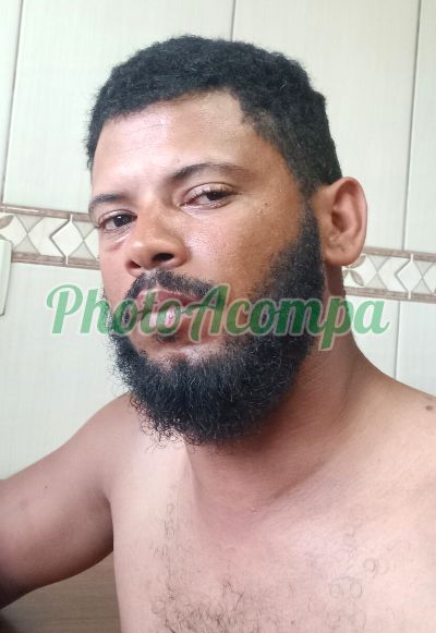 Leo bahia, garoto de programa em Rio das Ostras