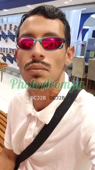Niculas, garoto de programa em Brasília