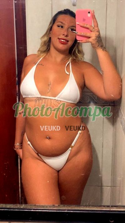 Rafaela, mulher que faz videochamadas e sexting
