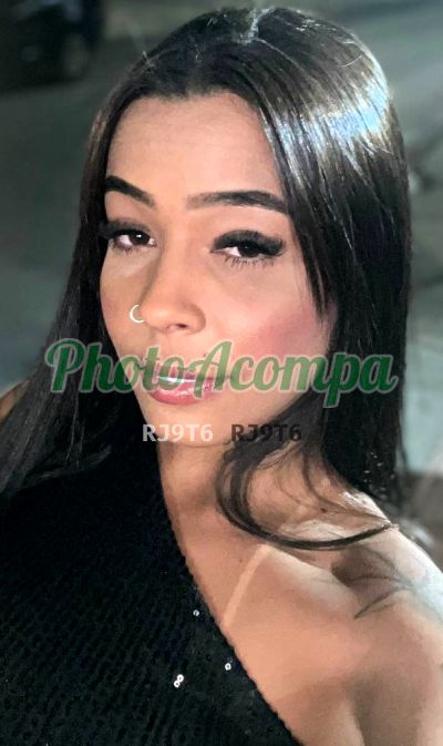 Agatha, mulher que faz videochamadas e sexting