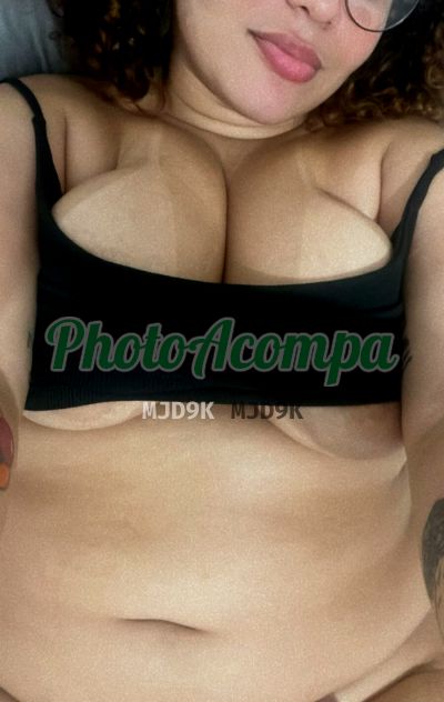 Cibelle Real, mulher que faz videochamadas e sexting