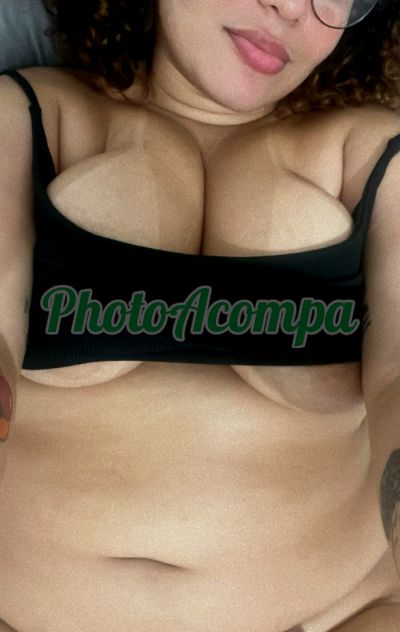 Cibelle Real, mulher que faz videochamadas e sexting