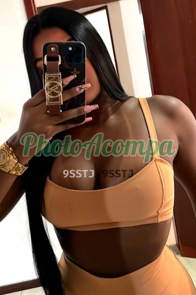 Cacau, garota de programa em Praia Grande