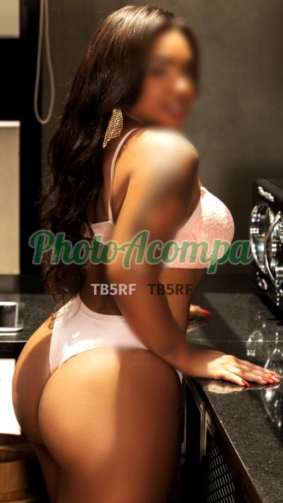 Larrissa, escort em Copacabana (RJ)