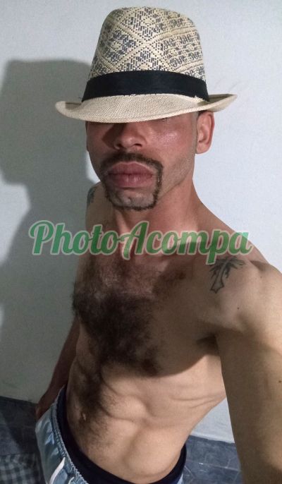 Rodrigo, garoto de programa em Curitiba