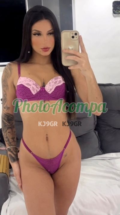 Mia, mulher que faz videochamadas e sexting