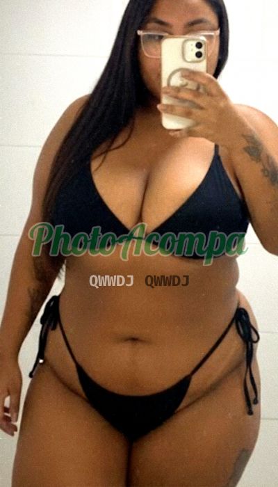 Jhully, mulher que faz videochamadas e sexting