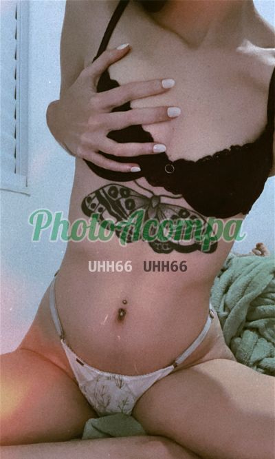 Yastrixx, mulher que faz videochamadas e sexting
