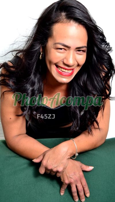 Yndia Maia, garota de programa em Curitiba