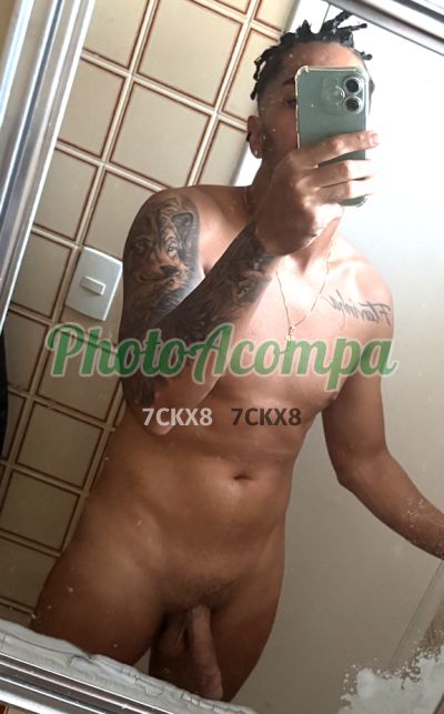 Moreno Tatuado, garoto de programa em Paulista