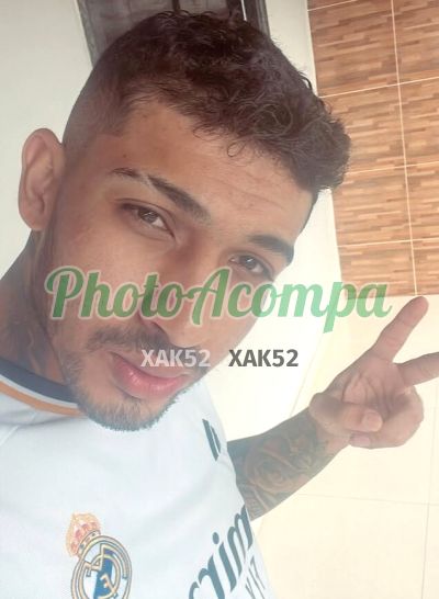 Felippe Barbosa, garoto de programa em Copacabana (RJ)
