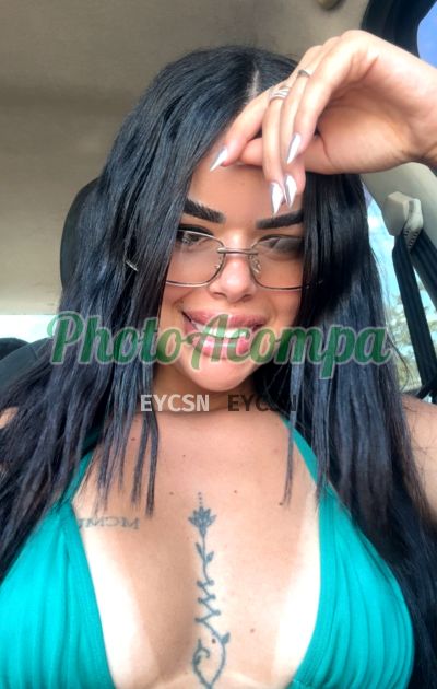 Jade Nilon, mulher que faz videochamadas e sexting