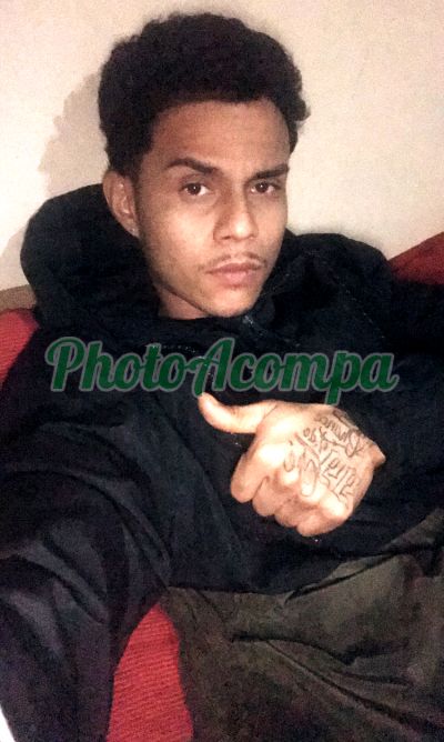 Filipe, garoto de programa em Trindade